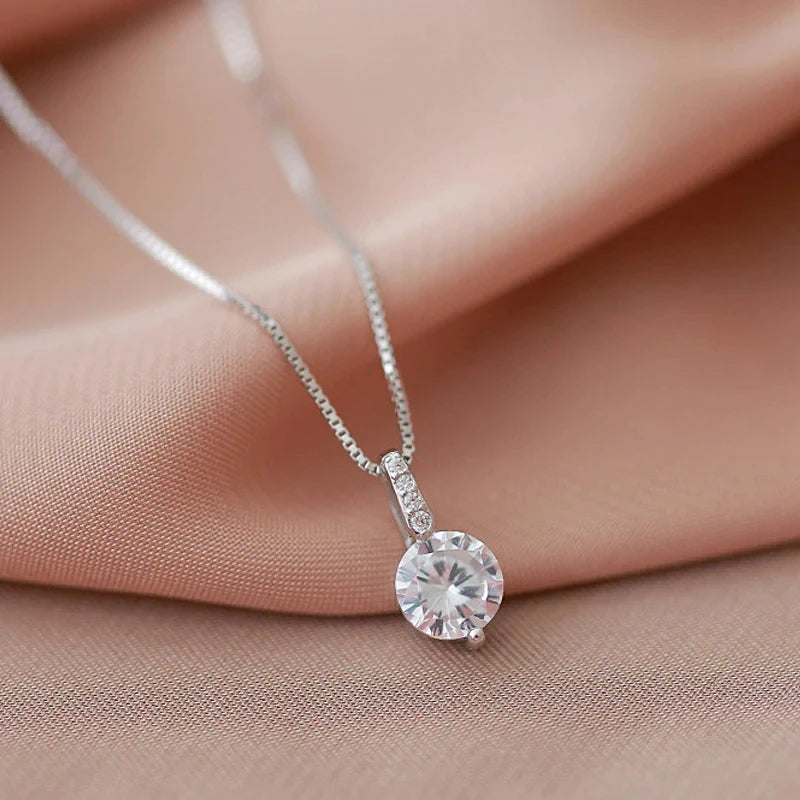 Neckles Round Cubic Zirconia Simple and Elegant Women's