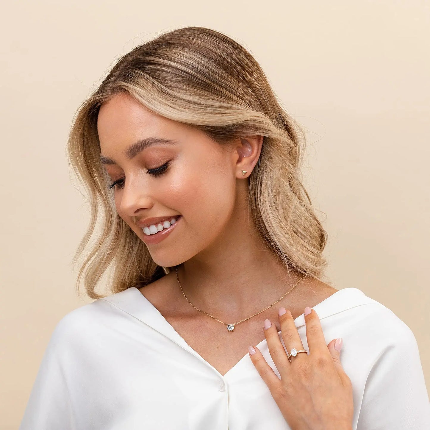 silver nakeles for woman